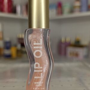 Shimmer Finish Lip Oil - Gold